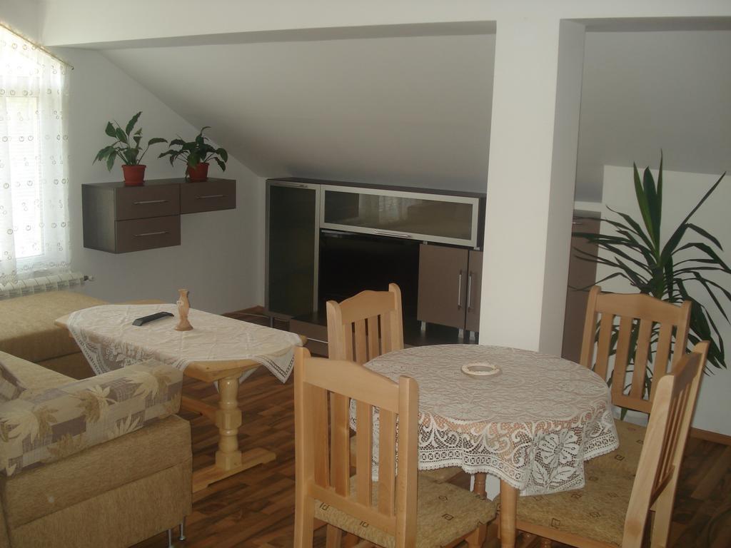 Kisiovi Apartment Devin Buitenkant foto